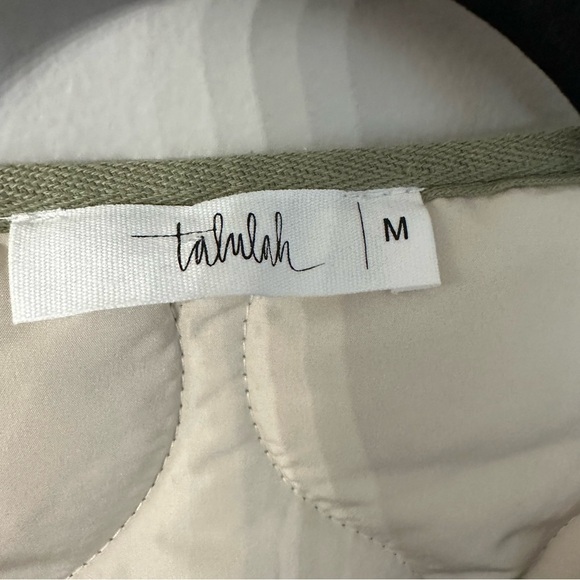 Talulah Women’s All Seasons Olive Quilted Zip Up Sleeveless Vest Size M GUC - Picture 6 of 9